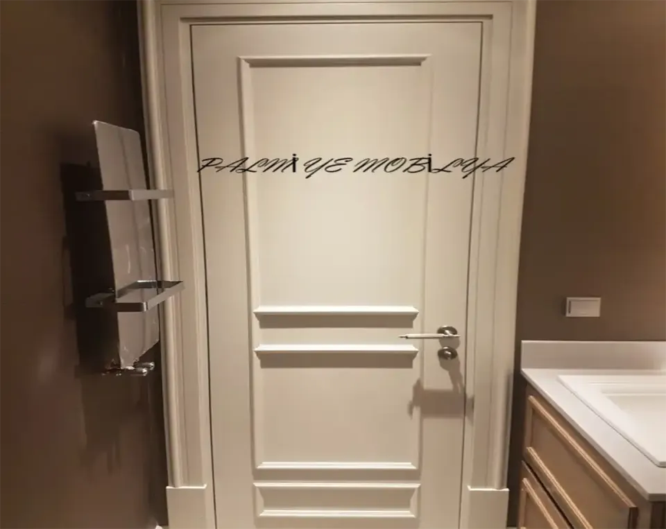 White Lacquered Classic Door – Three Panels, Bathroom Entry