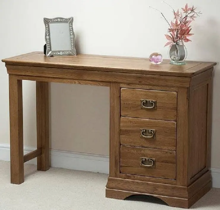Oak Office Desk – Three-Drawer Pedestal, Simple Legs